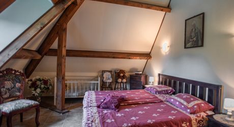 MAGNIFIQUE MAISON DE 6 CHAMBRES, VUE IMPRENABLE, PLUS APPARTEMENT DE 2 CHAMBRES, SUPERBE PISCINE, PROCHE DE BELVES. SUR 1,2 HECTARES. PF90324