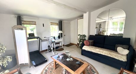 CHARMANTE MAISON DE 4/5 CHAMBRES EN EXCELLENT ÉTAT AU BUGUE AVEC JOLIS JARDINS, TERRASSES, GRAND STUDIO, GARAGE, PAVILLON D'ÉTÉ, SUR UN TERRAIN DE 1600 M². À DISTANCE DE MARCHE DE TOUTES COMMODITÉS ! PF90327