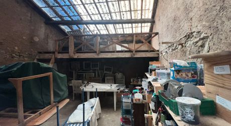 MAISON DE VILLE (135 M²) SUR 3 NIVEAUX DANS LA VIBRANTE BOURGADE RIVERAINE DU BUGUE – TOUT SE FAIT À PIED ! NÉCESSITE UNE RÉNOVATION COMPLÈTE, AVEC UN SUPERBE POTENTIEL. PF90329