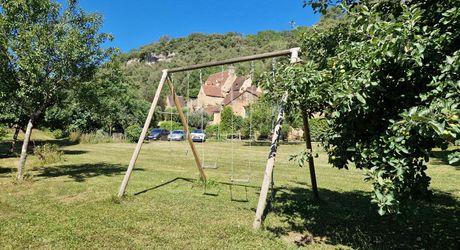 Maison du 18ème siècle magnifiquement restaurée avec gîte, chambre d'hôtes et piscine