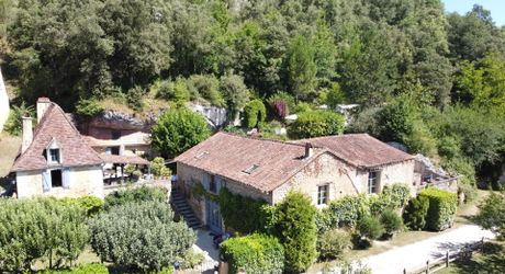 Maison du 18ème siècle magnifiquement restaurée avec gîte, chambre d'hôtes et piscine