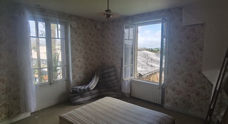 Maison de 6 chambres à rénover dans un village charmant