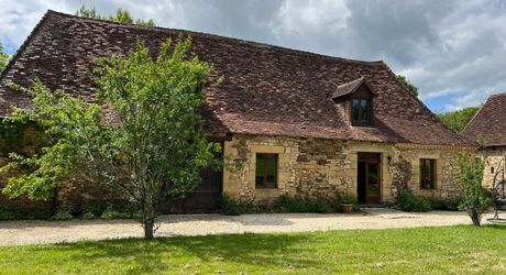 Corps de ferme isolé sur 15 hectares – maison, grange et maison d’amis