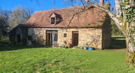 Corps de ferme isolé sur 15 hectares – maison, grange et maison d’amis