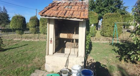 Maison périgourdine de village rénovée sur 2000m² de terrain