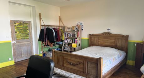 QUARTIER VÉSONE - Maison de ville avec 2 chambres, jardin et combles aménageables 