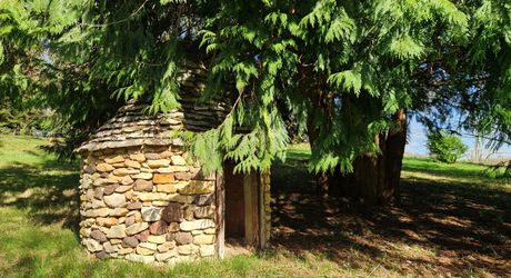 Exclsivité Label Pierres - Jolie maison périgourdine au calme avec son petit étang