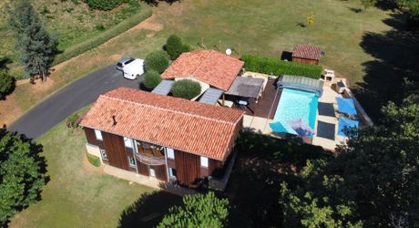 SARLAT - Maison d'architecte en centre-ville avec piscine et grand jardin