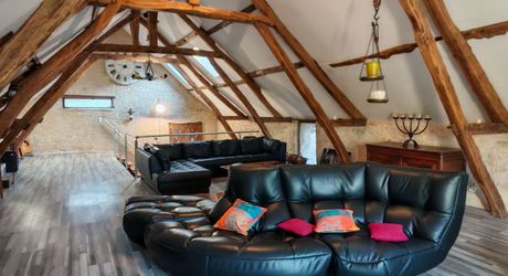  Une grange de caractère rénovée, non loin d'un cours d'eau