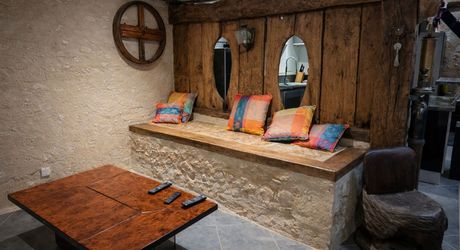  Une grange de caractère rénovée, non loin d'un cours d'eau