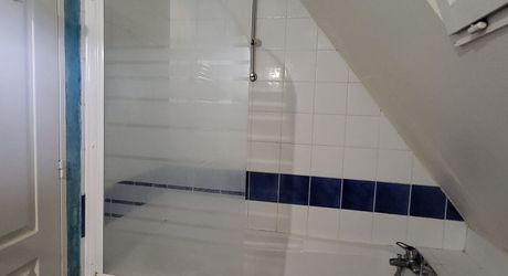 Maison périgourdine à vendre de 112m² avec 4 chambres dont une de plain-pied et jolie vue sur la vallée.