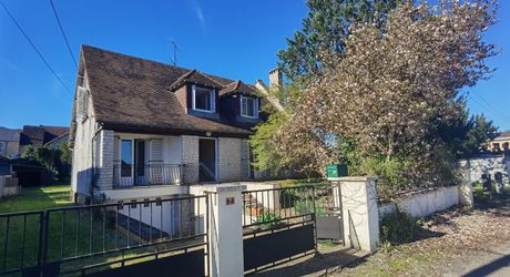 Excideuil - maison 5 chambres avec jardin et sous sol