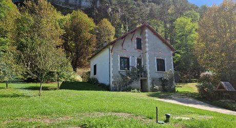 Maison de village de 140m² habitables avec garage et jardin