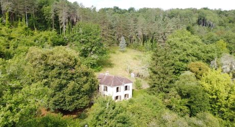 Maison périgourdine et belle vue sur 1,2 hectare