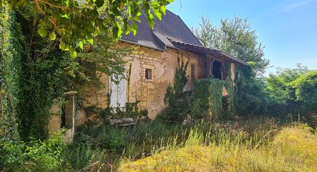 Situation privilégiée pour cette propriété avec vue sur la Vallée de la Vézère