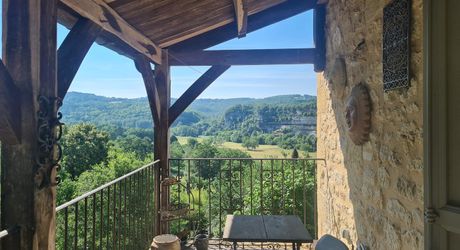 Situation privilégiée pour cette propriété avec vue sur la Vallée de la Vézère