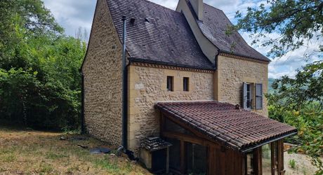 Situation privilégiée pour cette propriété avec vue sur la Vallée de la Vézère