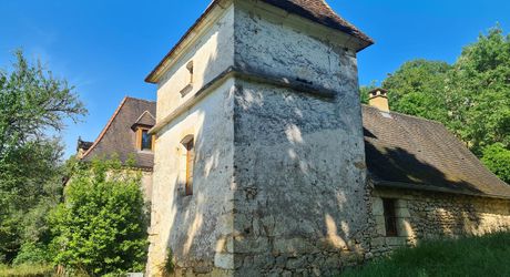 Situation privilégiée pour cette propriété avec vue sur la Vallée de la Vézère