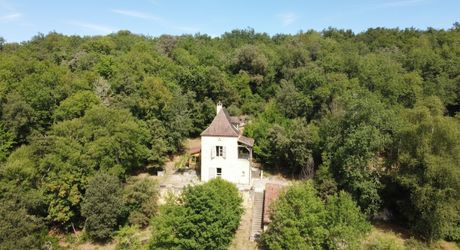 Situation privilégiée pour cette propriété avec vue sur la Vallée de la Vézère