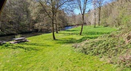 Moulin et ses 2 maisons isolés au coeur des bois