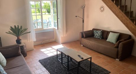 Propriété en pierre du 12ème siècle 322m² habitables avec Gîtes et chambres d'hôtes à vendre sur son terrain 30 hectares 