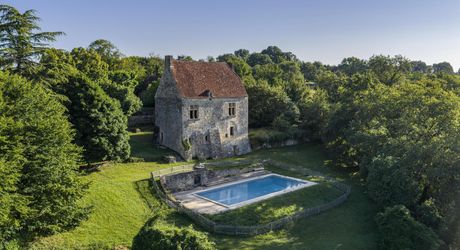 Character property dating from the 15th-16th century – Commanding views and 11 hectares of unspoilt countryside