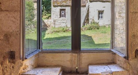 Propriété de caractère du XVe - XVIe siècle – Vue dominante et 11 hectares de nature préservée