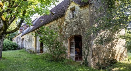 Propriété de caractère du XVe - XVIe siècle – Vue dominante et 11 hectares de nature préservée