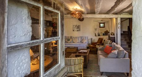 Propriété de caractère du XVe - XVIe siècle – Vue dominante et 11 hectares de nature préservée