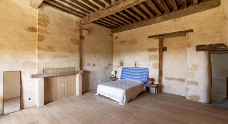 Propriété de caractère du XVe - XVIe siècle – Vue dominante et 11 hectares de nature préservée