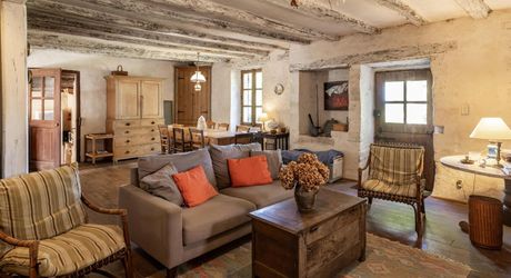 Propriété de caractère du XVe - XVIe siècle – Vue dominante et 11 hectares de nature préservée