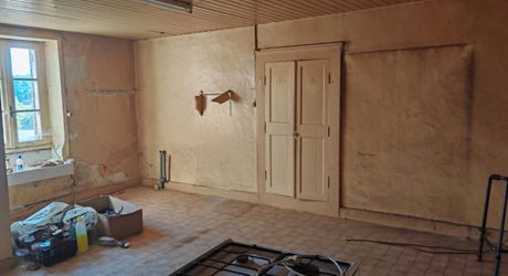 On the hills, farmhouse to renovate with meadow