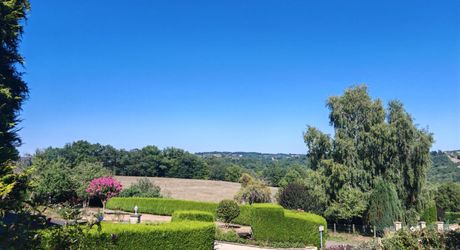 On the hills, farmhouse to renovate with meadow