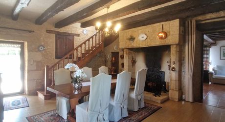 Les Eyzies - Maison périgourdine avec maison d'amis, piscine, garages et joli parc