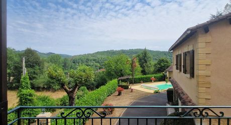 Les Eyzies - Maison périgourdine avec maison d'amis, piscine, garages et joli parc