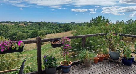 Hautefort - Maison périgourdine avec belle vue sur 3000m² de terrain