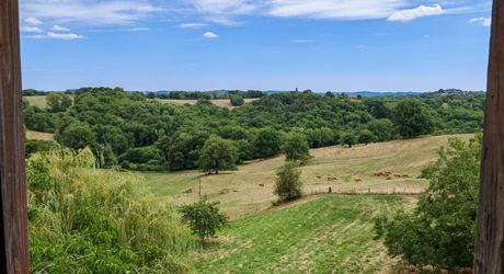 Hautefort - Maison périgourdine avec belle vue sur 3000m² de terrain