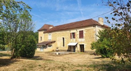 Ancienne maison périgourdine sur 1,5 hectare de terrain