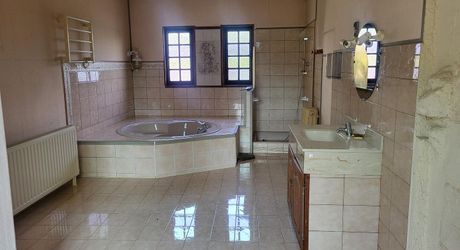 Ancienne maison périgourdine sur 1,5 hectare de terrain