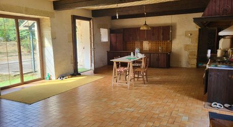 Ancienne maison périgourdine sur 1,5 hectare de terrain