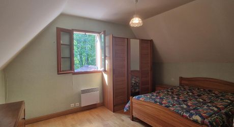 Les Eyzies - Périgord house with 3 bedrooms, garage and large basement.