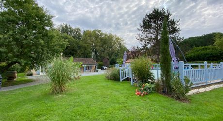  Maison d'Exception à 10 min de Périgueux : 123 m² de Charme, piscine et séchoir à tabac sur une parcelle de 3323m²