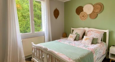  Maison d'Exception à 10 min de Périgueux : 123 m² de Charme, piscine et séchoir à tabac sur une parcelle de 3323m²