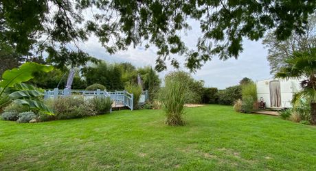  Maison d'Exception à 10 min de Périgueux : 123 m² de Charme, piscine et séchoir à tabac sur une parcelle de 3323m²