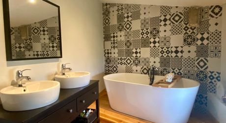 Maison Girondine en pierre 220 m² - 5 Chambres - Jardin 900 m² - Dépendance 150 m² - 20 min de Bordeaux de gare à gare.