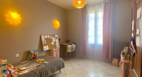 Maison Girondine en pierre 220 m² - 5 Chambres - Jardin 900 m² - Dépendance 150 m² - 20 min de Bordeaux de gare à gare.