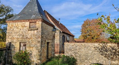 Excideuil - Maison bourgeoise et dépendances sur 3,6 hectares avec vue dégagée