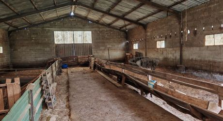 Excideuil - Maison bourgeoise et dépendances sur 3,6 hectares avec vue dégagée