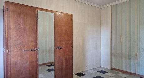 Exclusivité Label Pierres - Maison de ville aux Eyzies avec 3 chambres, appartement indépendant et garage.