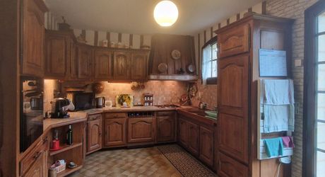 Exclusivité Label Pierres - Maison périgourdine à vendre de 170m² habitables sur son terrain de 4400m² constructible et vue dégagée